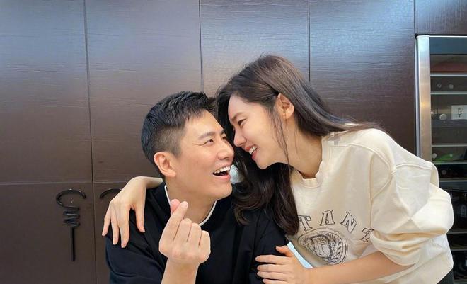 和老婆怎么样才能有小孩？都结婚一个月了，还没有同房，还没有同床！？！！