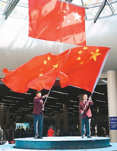 临沭县档案馆到第一书记驻点村大兴镇调研